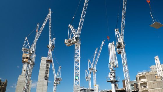 1732727346 cranes shutterstock edinburgh