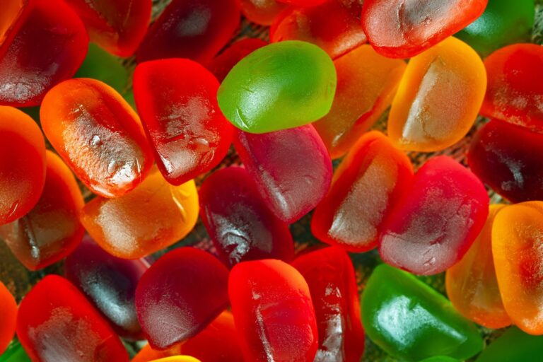 Red and green jelly candies