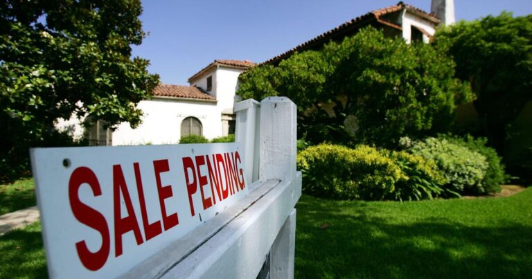 urlhttps3A2F2Fcalifornia times brightspot.s3.amazonaws.com2F712Fed2Fb5ab58e64d7098e3586872e0898e2F53284411dm001 existing home