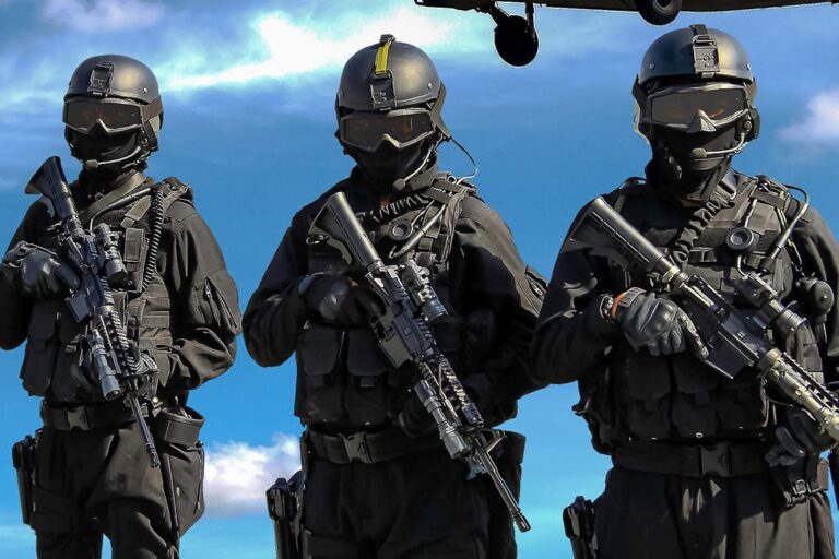 Police armed terrorism security 1 1024x683